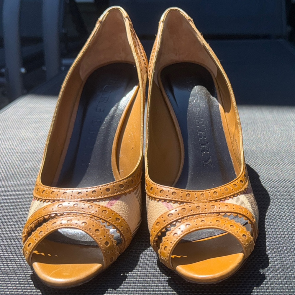 Vintage Burberry Brogue Haymarket Check Peep Toe Heels Size 40 (9-9.5 US) - Picture 8 of 13